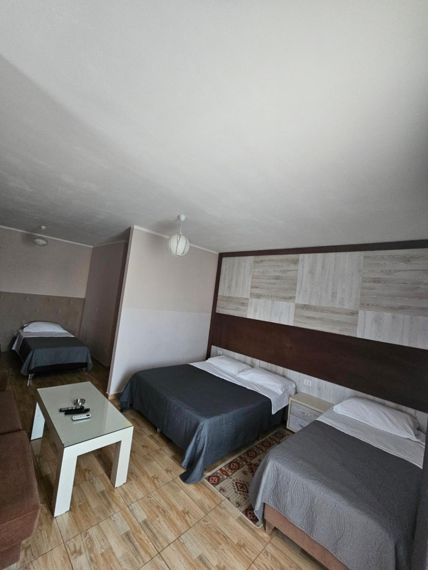 שקודר Hotel 045 מראה חיצוני תמונה