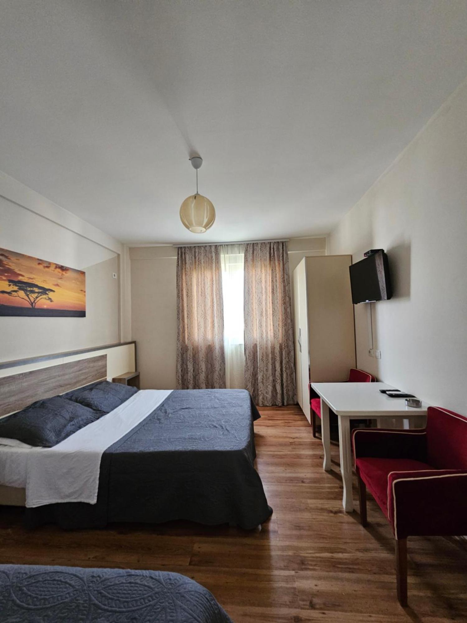 שקודר Hotel 045 מראה חיצוני תמונה
